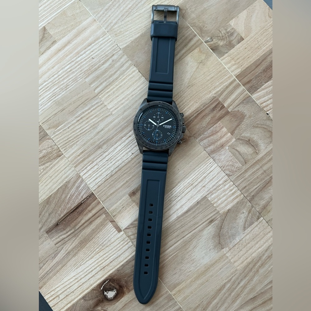 Fossil Chronograph Men’s Watch Black Dial Blue Markers Blue Silicone Strap - Picture 8 of 15